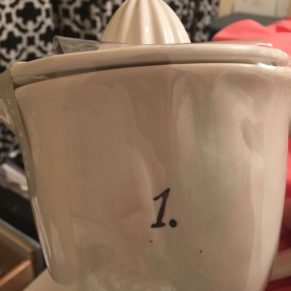 Rae Dunn 1. Juicer - Picture 1 of 1